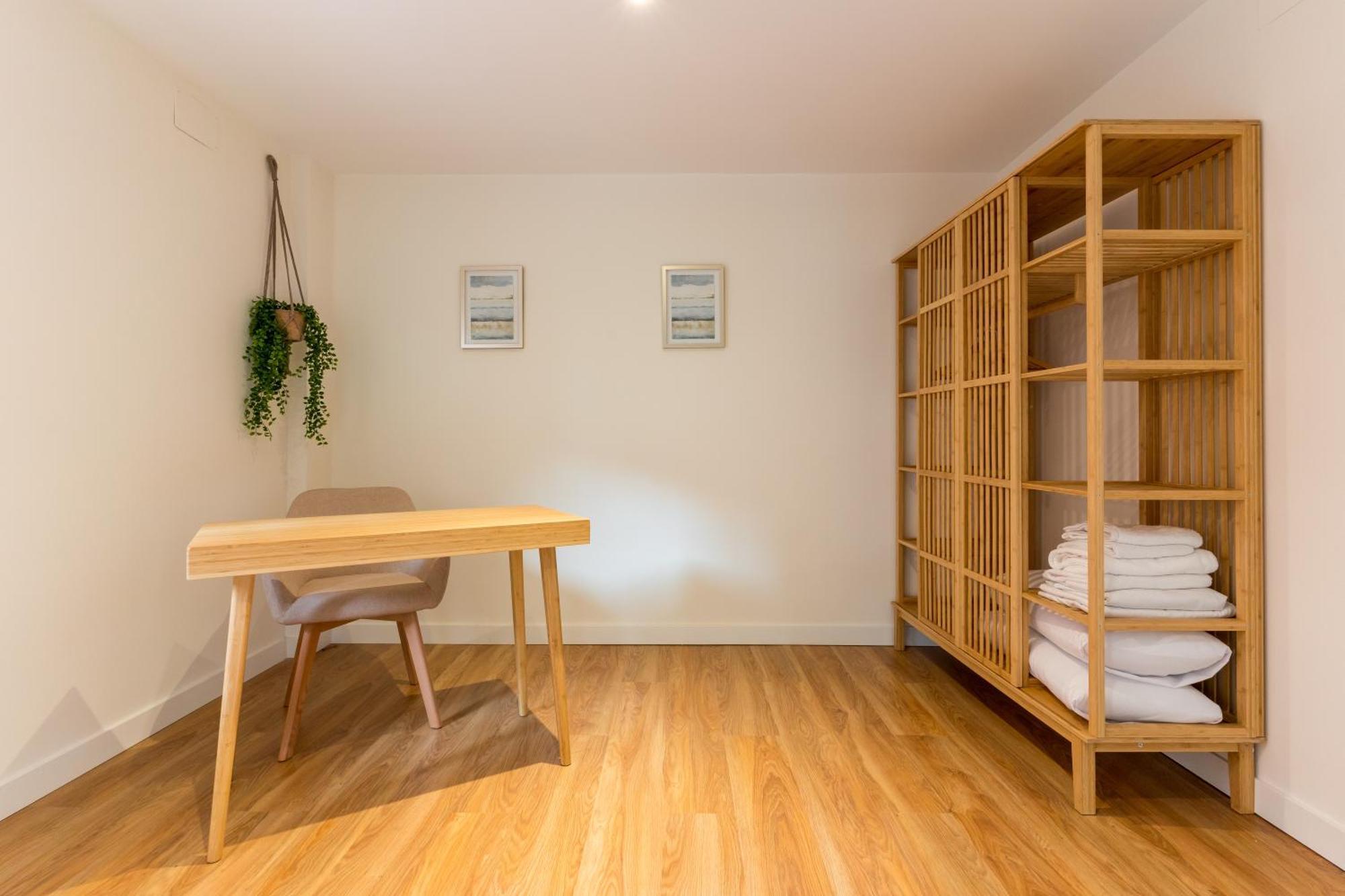 Cozy Apartment- 1bd 1bth- Plaza Castilla * Madri